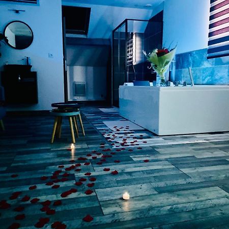 La Bulle De Romance - Love Room Tigy Eksteriør billede