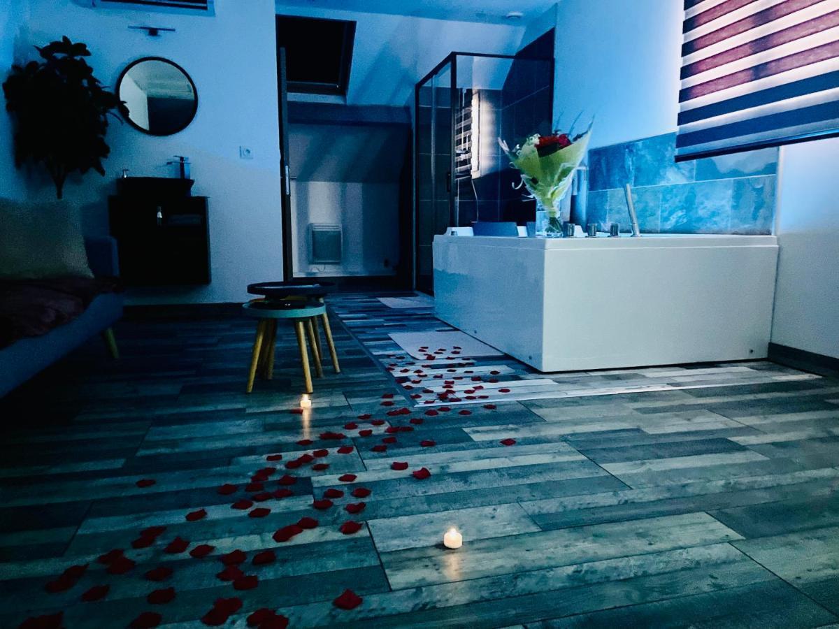 La Bulle De Romance - Love Room Tigy Eksteriør billede